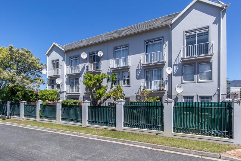 1 Bedroom Property for Sale in Plumstead Western Cape